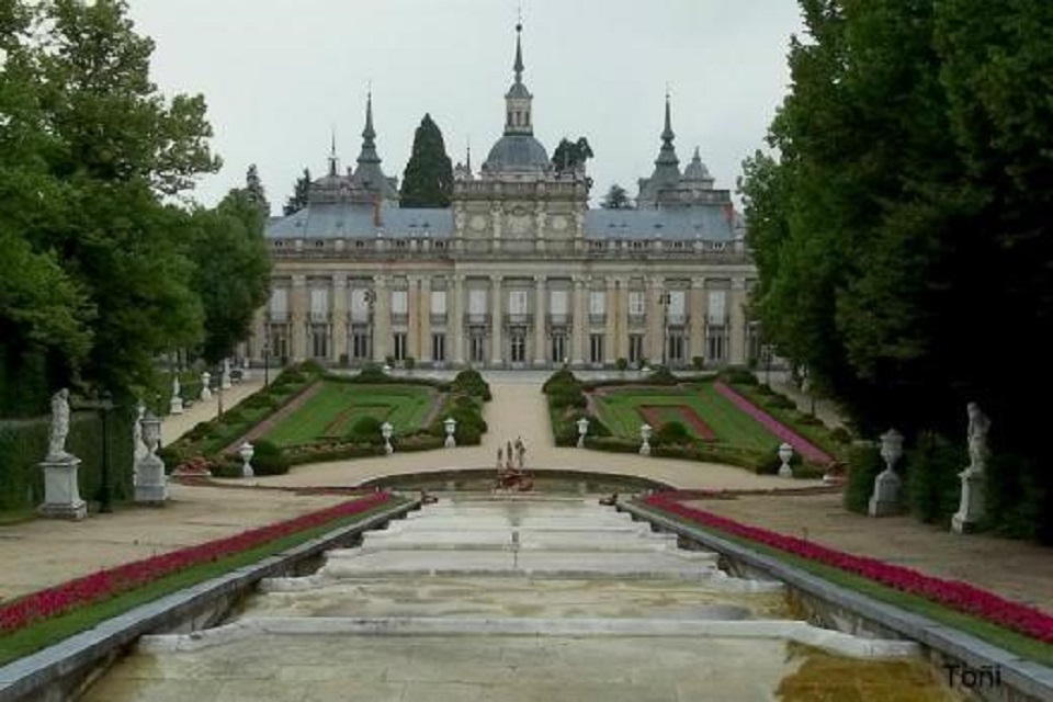 Dejateguiar Palacios de Riofrío y La Granja de San Ildefonso